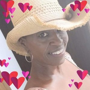 Meet your Posher, Arnrtta